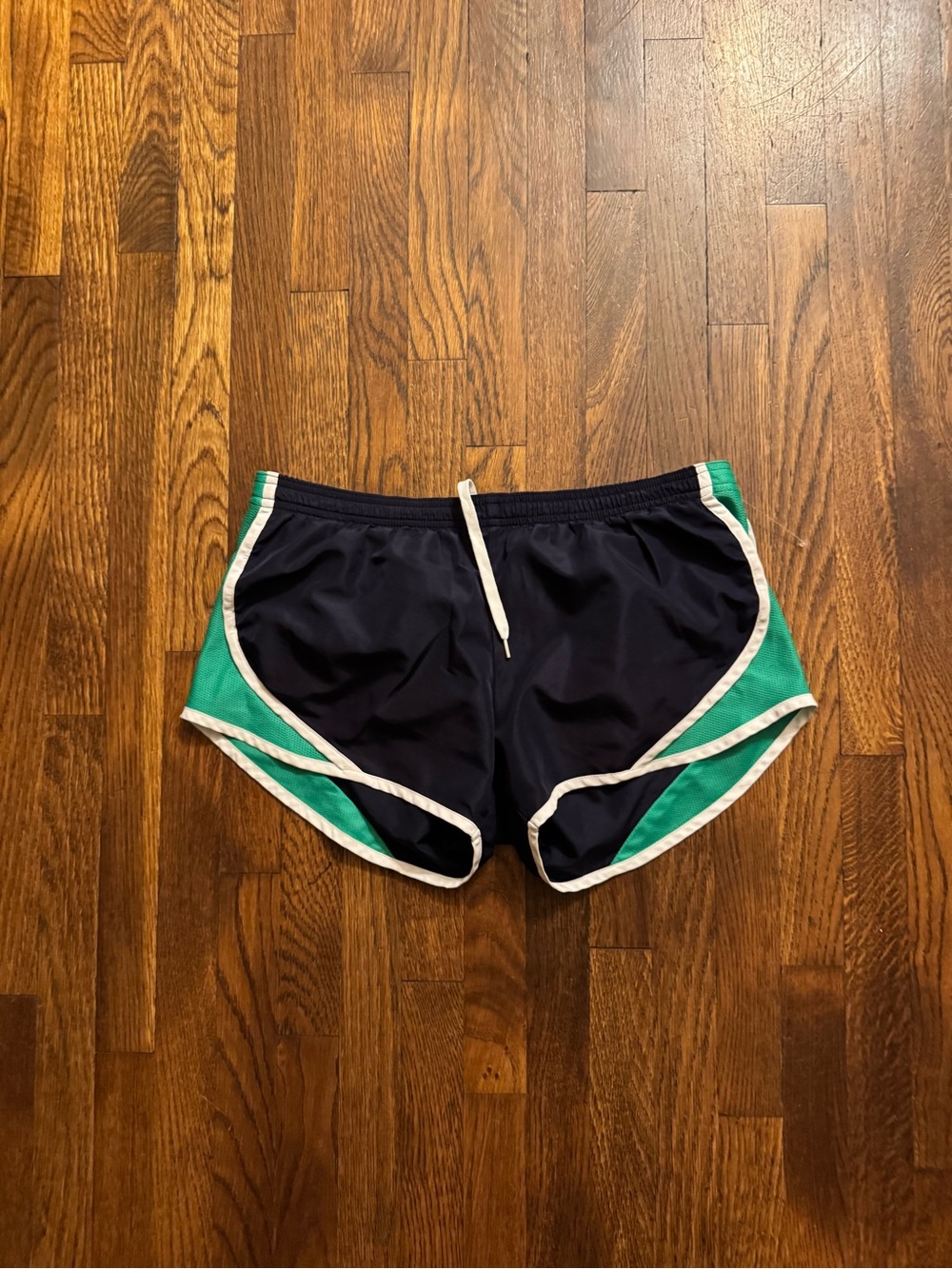 Vintage soffe women’s shorts size small
